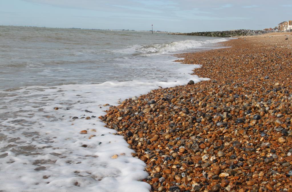 The Beach Bed and Breakfast Hythe  Esterno foto