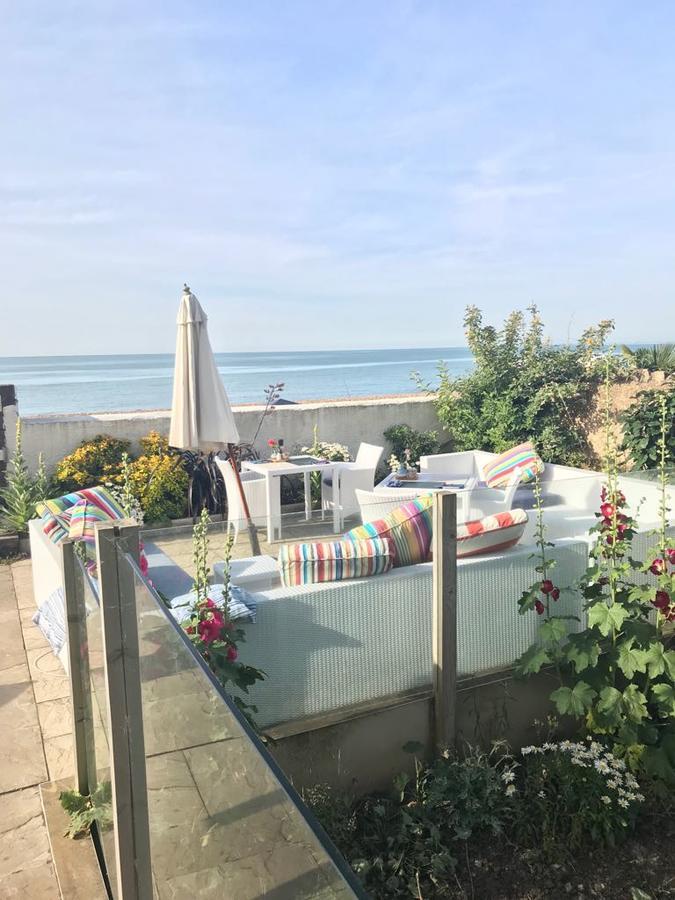 The Beach Bed and Breakfast Hythe  Esterno foto